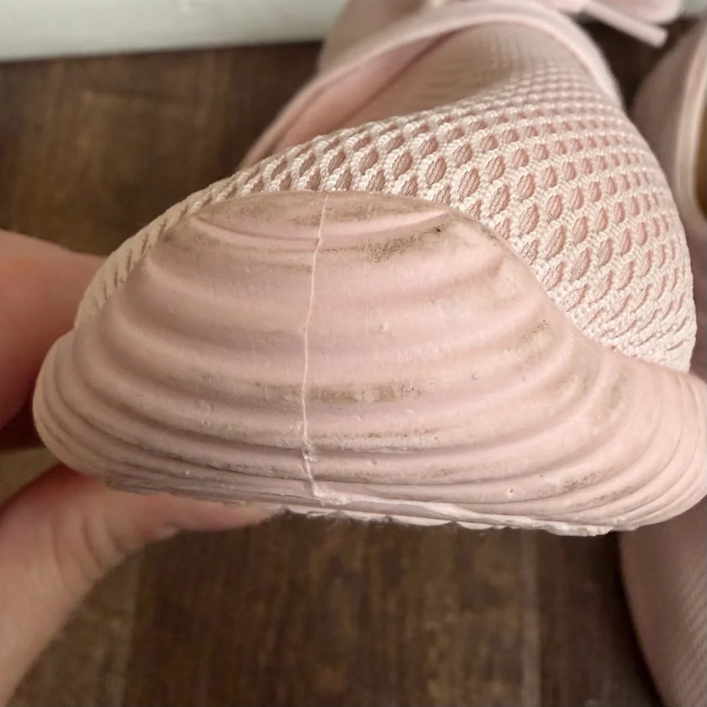 Lucy Avenue Blush Pink Slip-On Athletic Sneakers Athleisure Ballet Shoe 8.5 EUC